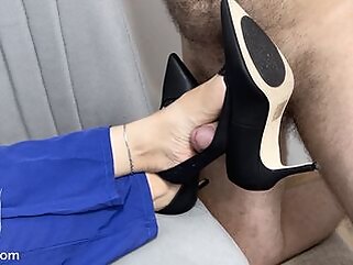 High heels job in an office with a big cumshot amateur cumshot stockings